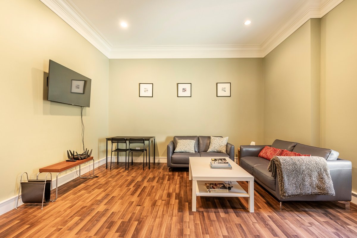 Spacious 4 Bed 2 Bath Basement Suite in Oakridge