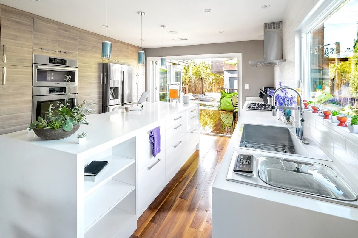 Venice Oasis • Modern 2BR + Cozy Outdoor Escape gallery image 3