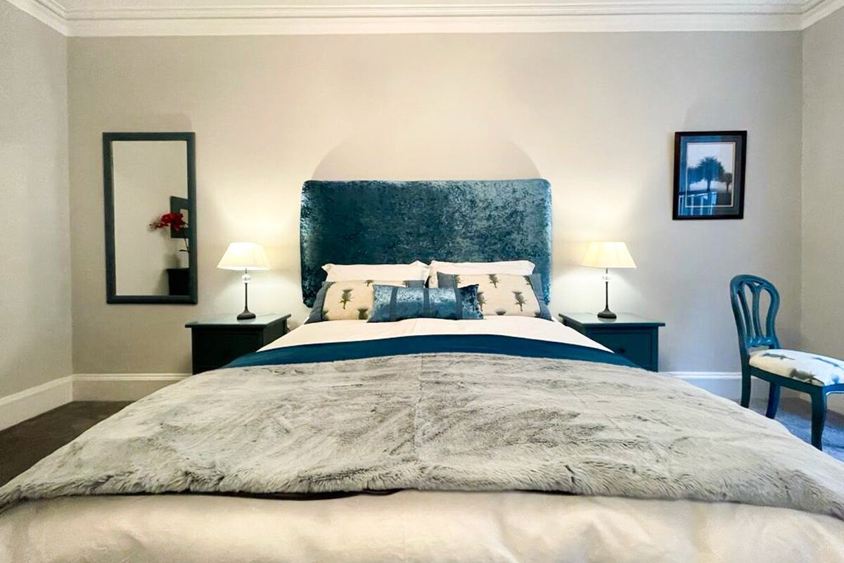 2Bed, Private Garden & Fireplace, Near Stockbridge gallery image 3