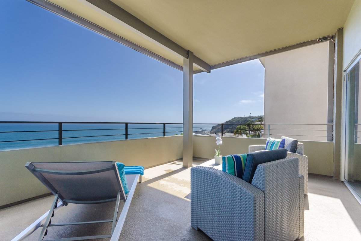 PARADISE FOUND SANTA MONICA ADJACENT 2 Bedrooms