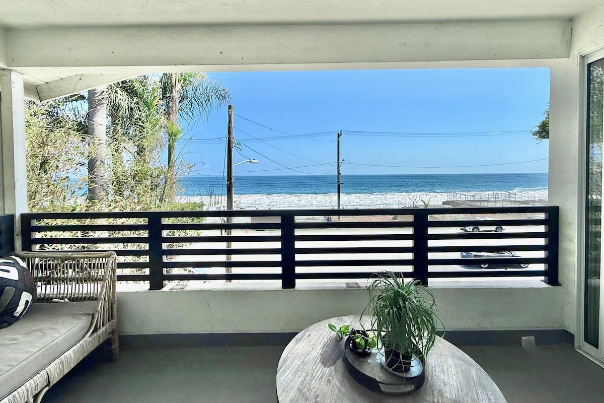 Ocean view. Walk to Carbon Beach. Upscale home gallery image 2