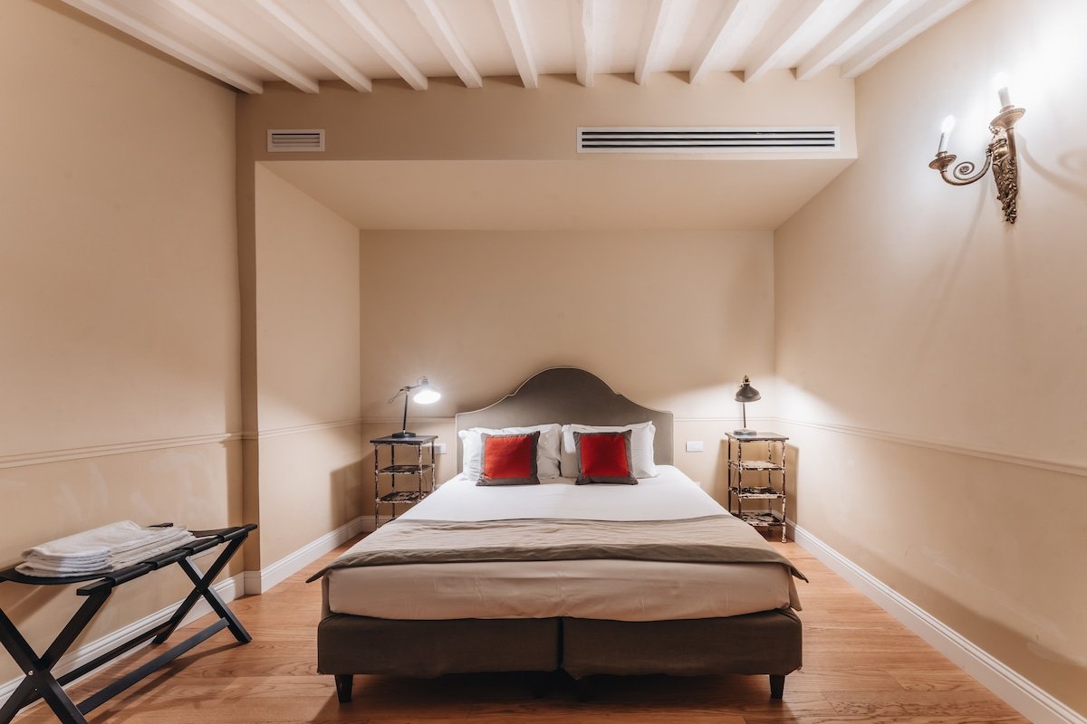 Le Ruote Apartment in Florence – 2 bedrooms 2 bath gallery image 4