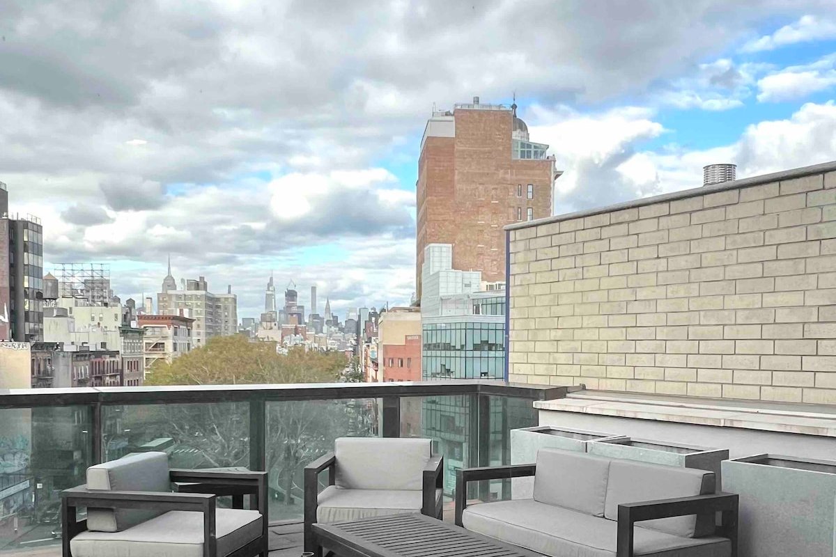Luxury Penthouse! 2 Bed / 2 Bath + Private Balcony gallery image 5