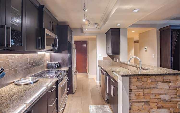 Heart of Downtown – AC/w parking gallery image 5