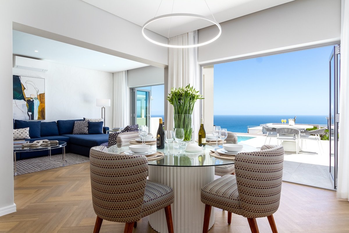 Luxurious Home With Ocean & Mountain Views gallery image 2