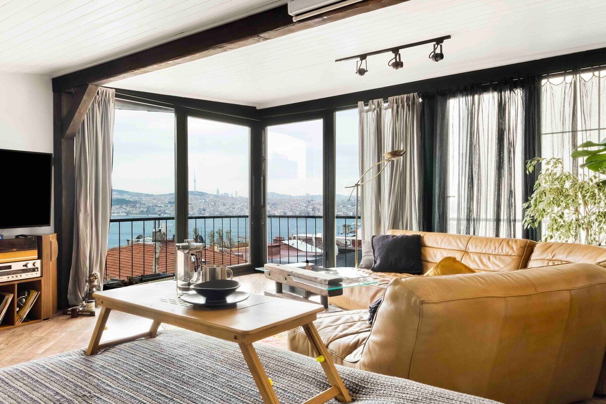 Panoramic Rooftop Terrace & BBQ • Bathtub gallery image 3