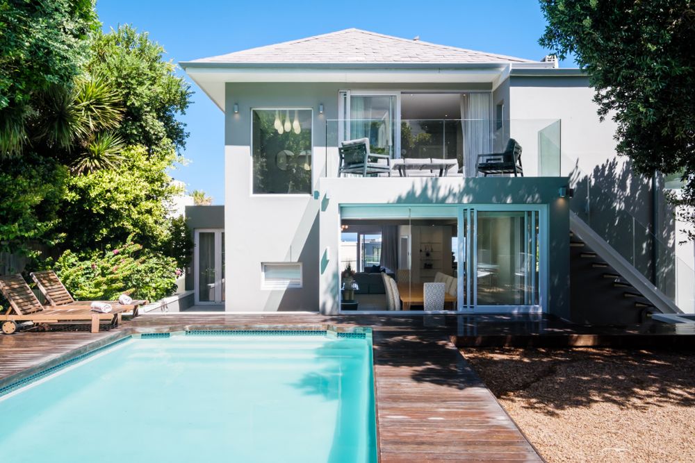 Photo 2 of Serein accommodation in Camps Bay, Cape Town with 5 bedrooms and 5 bathrooms