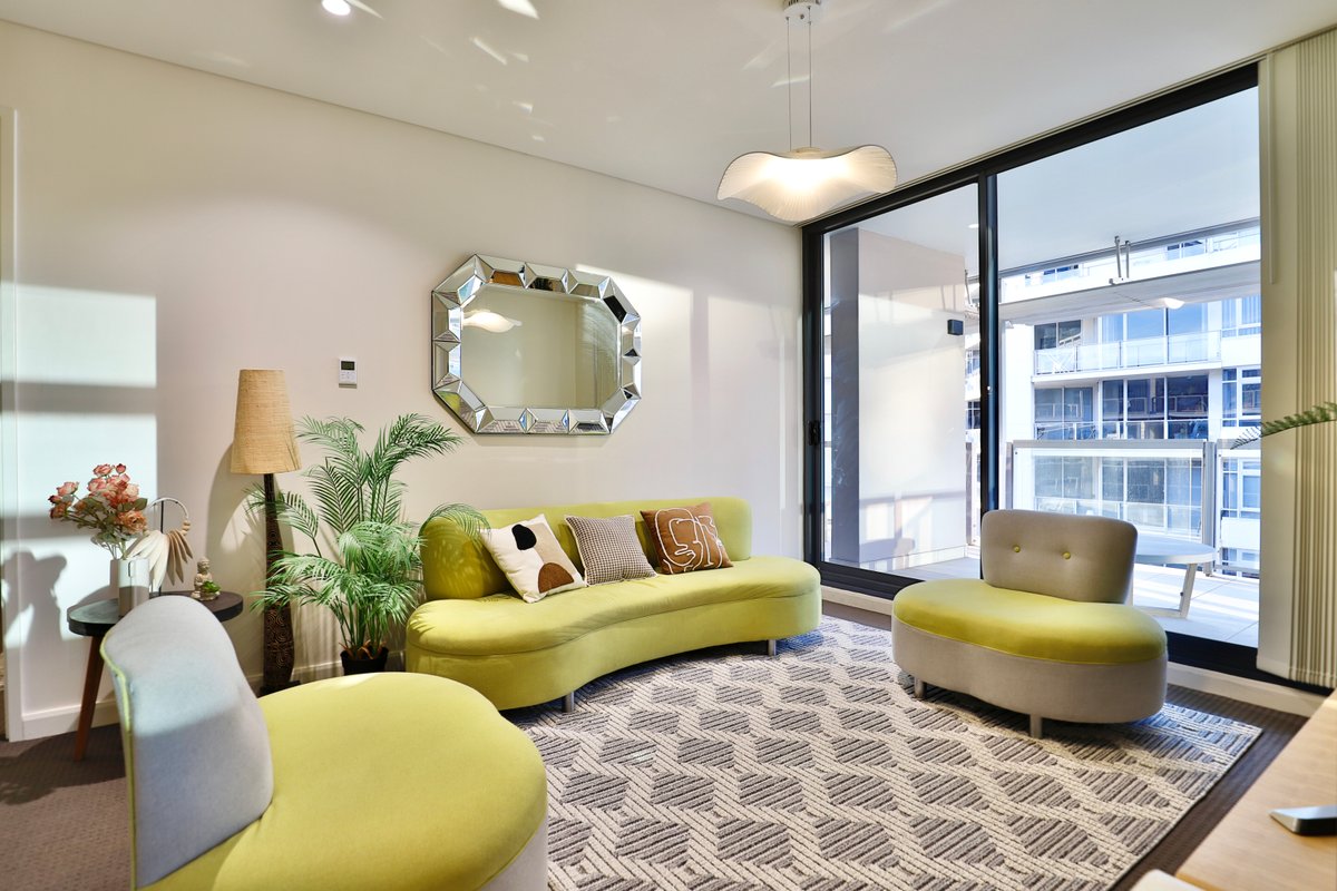 Urban Oasis Residence – Views | Parking | Ease