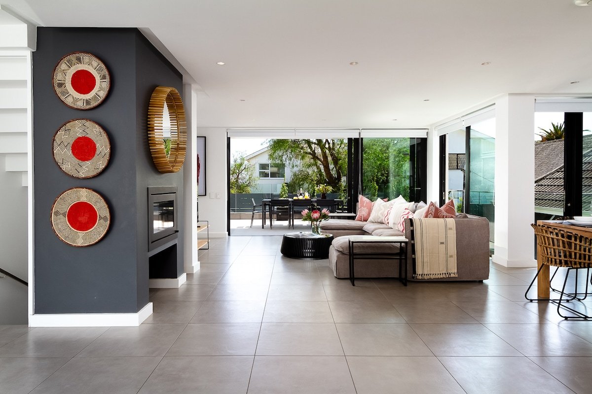 Just a 300m Walk To Feel Sand Between Your Toes gallery image 2