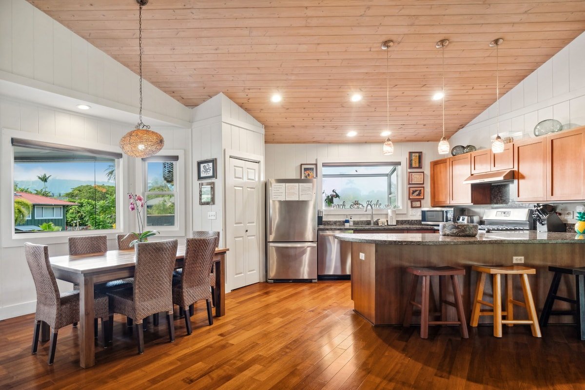 4BD A/C Hanalei Home, short walk to Shops & Beach! gallery image 3