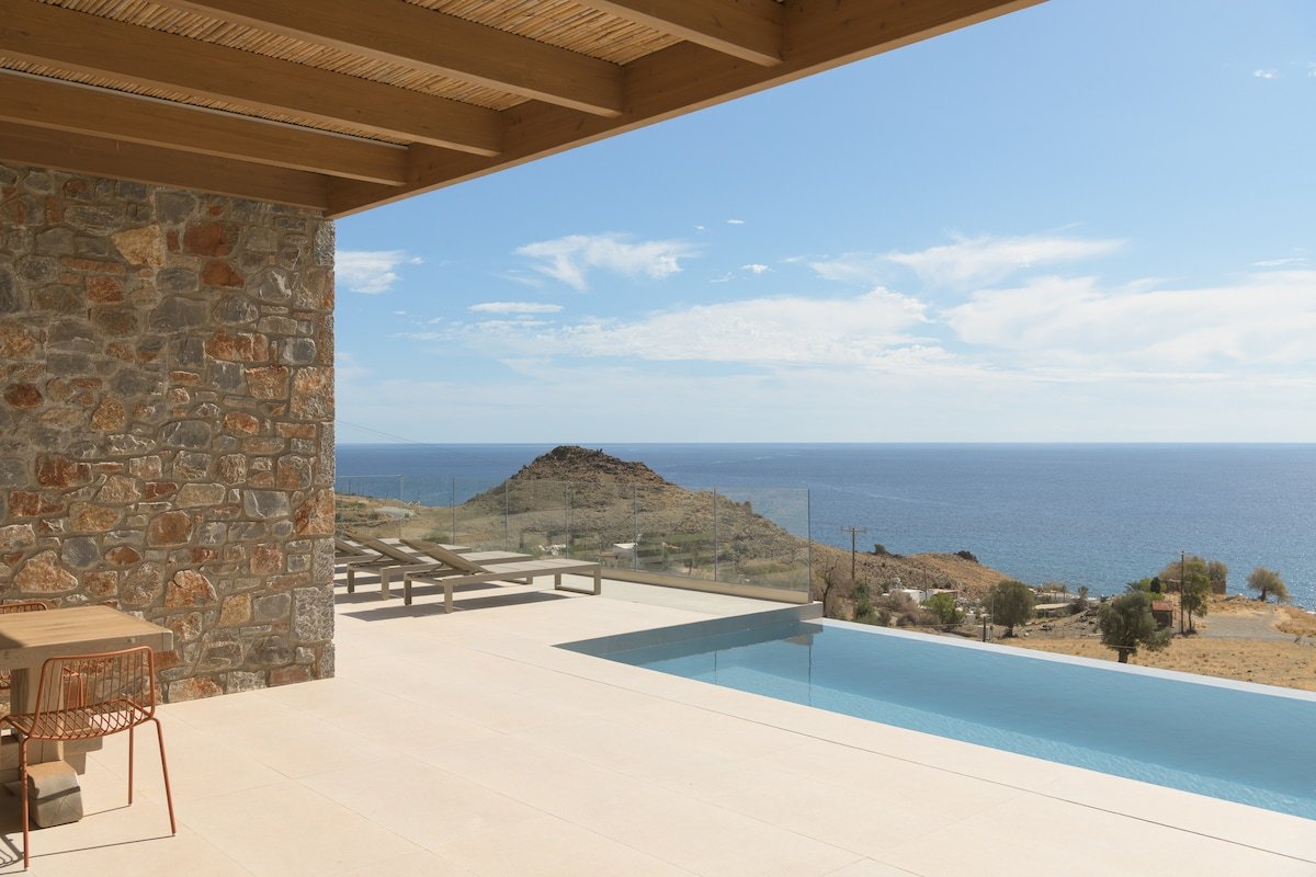 Kyma Villa, with Pool, SeaViews, close to beach gallery image 3