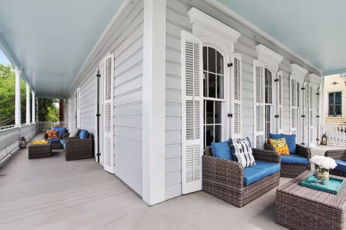 Grand Balcony 2 Br Frenchmen St gallery image 5