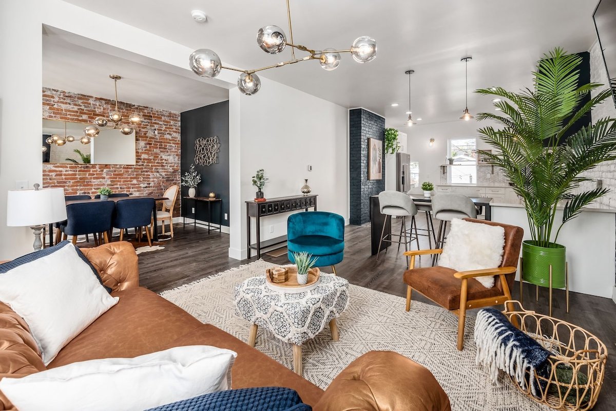 Downtown Columbus | Historic Luxury | Sleeps 14 gallery image 3