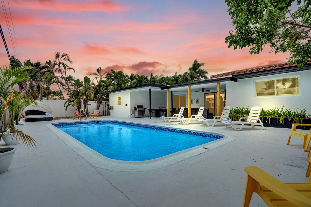 Walk to Beach | Pompano Pool Oasis