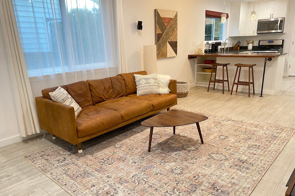 Modern Tiny House gallery image 4