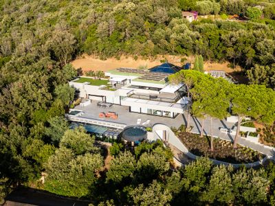 Extreme Luxury Villa with Private Pool SPA and Gym