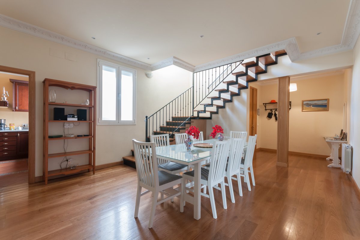 Casa Moratín Dúplex 240m Centro.