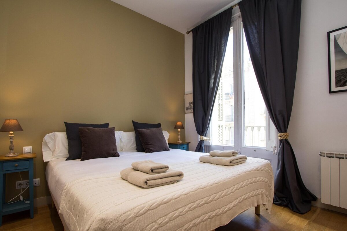 Deluxe three bedrooms apartment gallery image 3