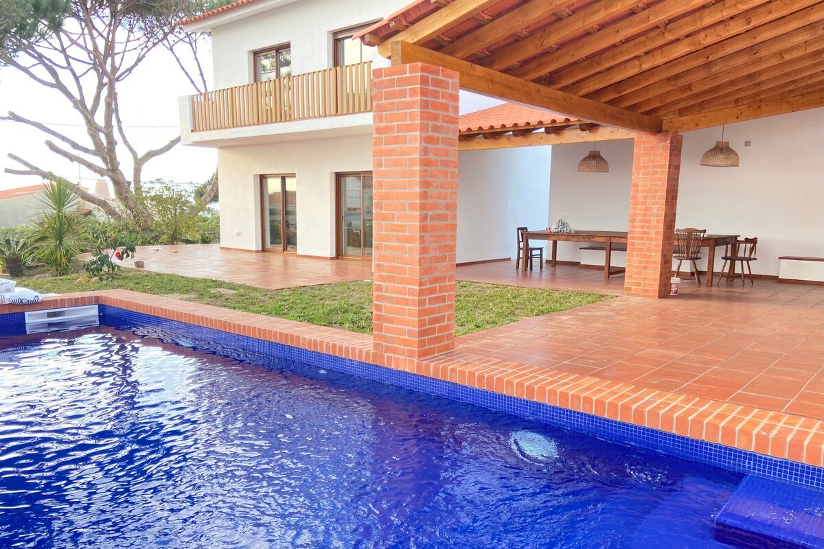 Calm sea view pool & lawn. Family & children gallery image 4