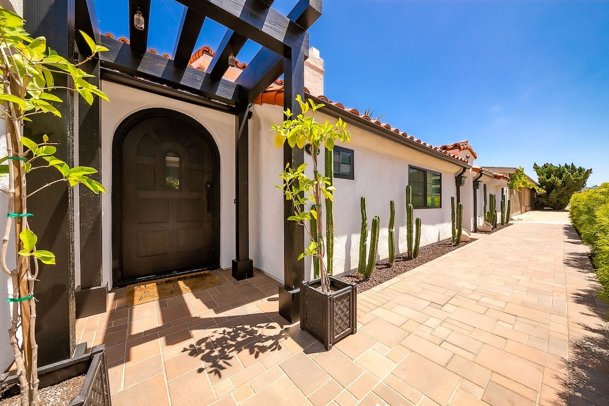 On The Beach Clubhouse – Bayfront beauty gallery image 5