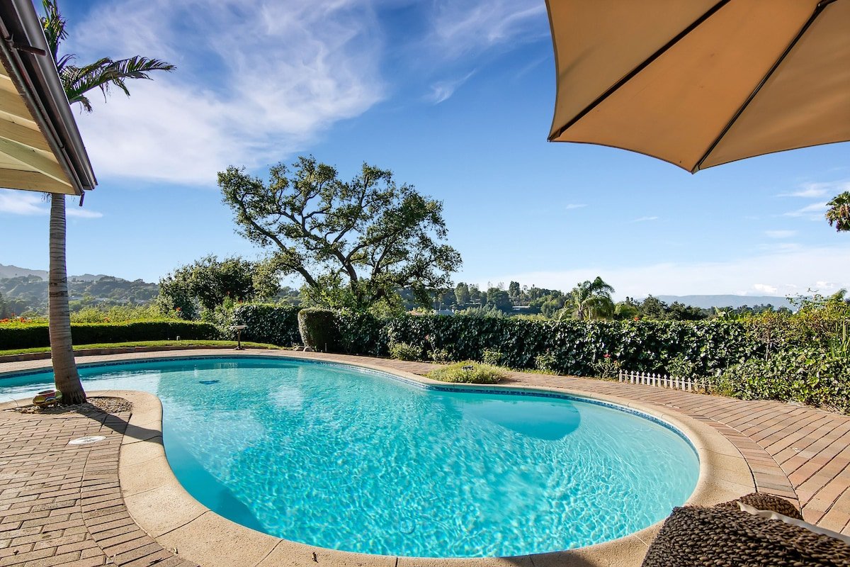 Poolside View Villa gallery image 4