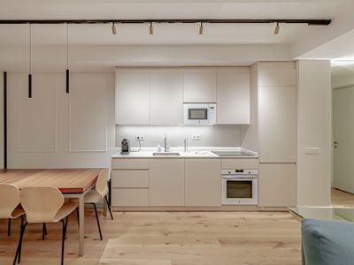 Stylish 5BR Flat w/ terrace