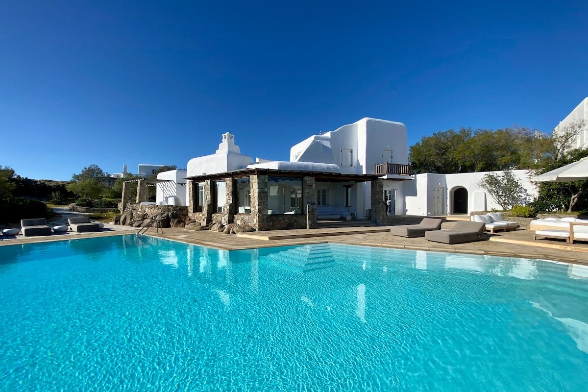 Up to 20% Off • Iconic Pool Villa Alessandra gallery image 2