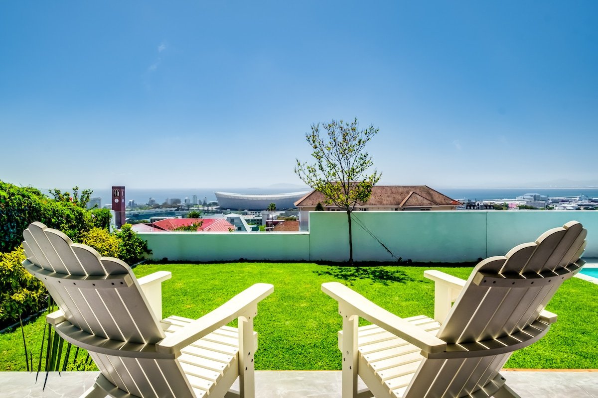 Luxury Green Point Villa, with Ocean Views & Pool gallery image 5