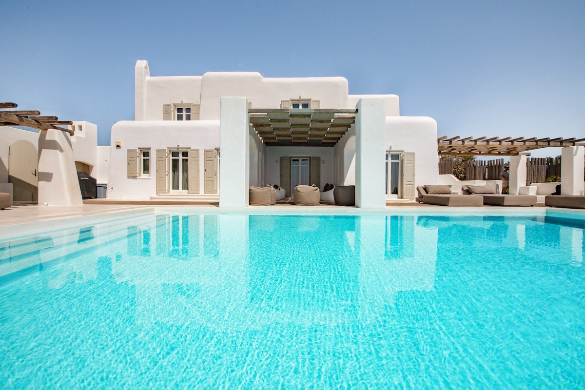 Premium Villa Zircon • Private Pool • Gated