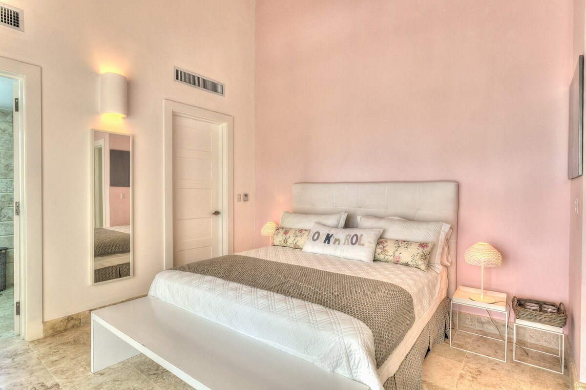 Yellow Bear – Exclusive Golfside Paradise gallery image 4