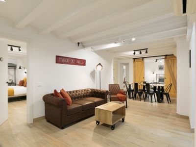 Spacious and centrally apartment – Las Ramblas –