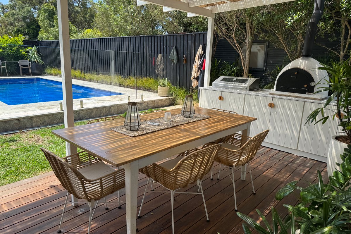 Private quintessential beach cottage, ocean views