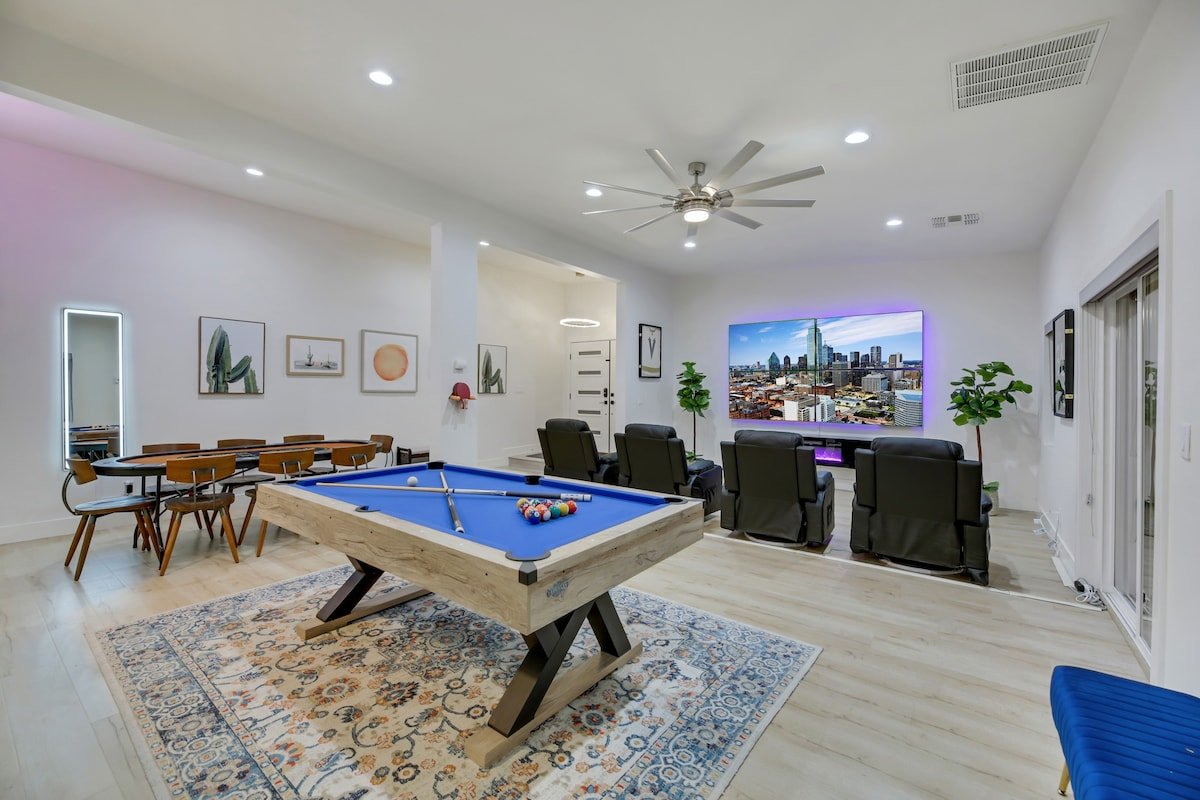 Ultimate Family Getaway Pickleball Heated Pool gallery image 5