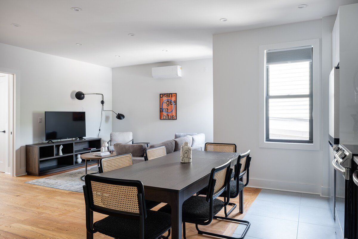 Sunny + Stylish 3Bd – Greenpoint gallery image 3