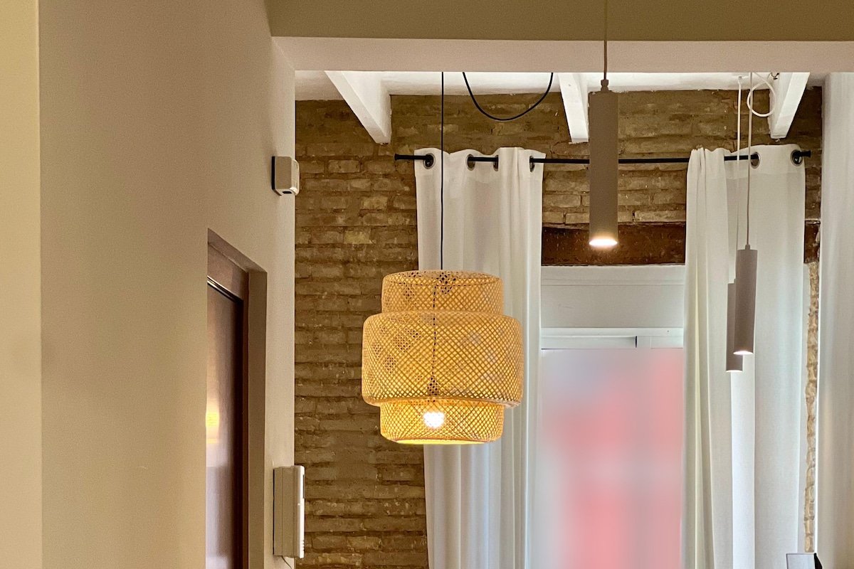 Charming accommodation in Ruzafa gallery image 3