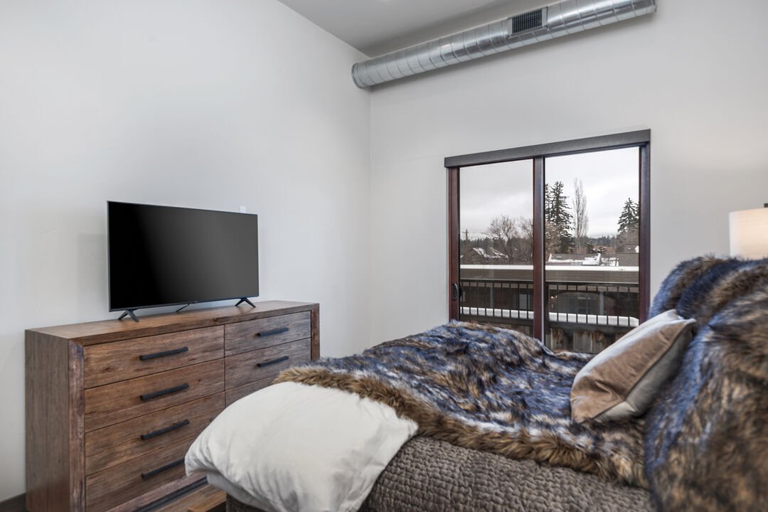 New! Downtown Whitefish with private hot tub gallery image 3