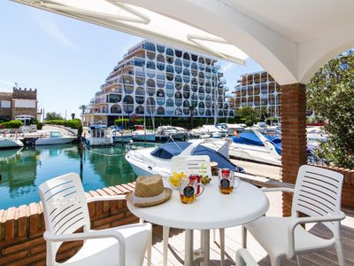 House on the canal and near the sea in Empuriabrav