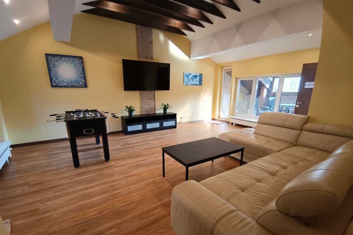 Ernests’ unique townhouse with sauna and hot tub gallery image 4