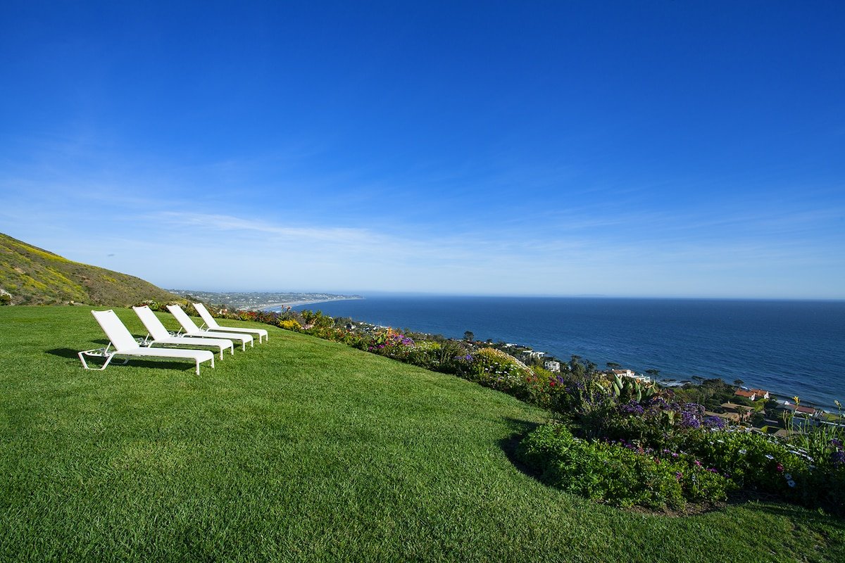 Malibu Ocean View Estate- 360° Amazing Views gallery image 3