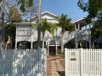 Classic Queenslander close to city cat