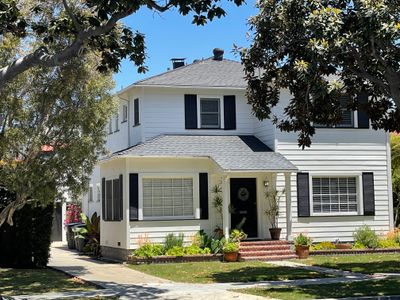Big House at the Beach / Near Convention Center