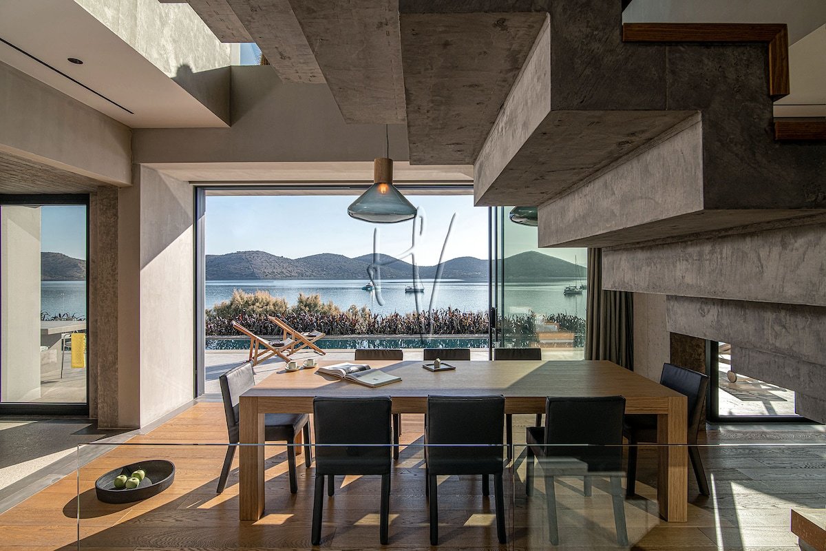 Unique design 3 bedroom villa next to the beach gallery image 4