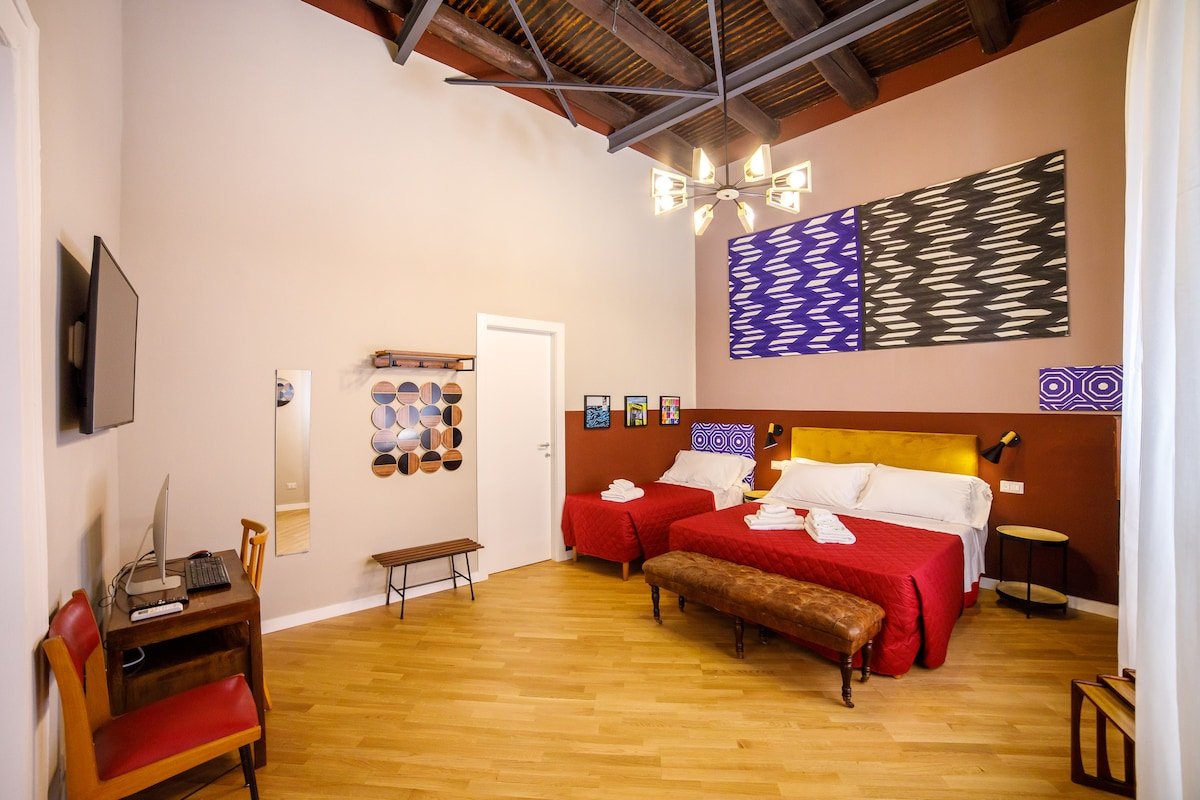 Bellini Design Complete Apartment, three bd+3 bath gallery image 2