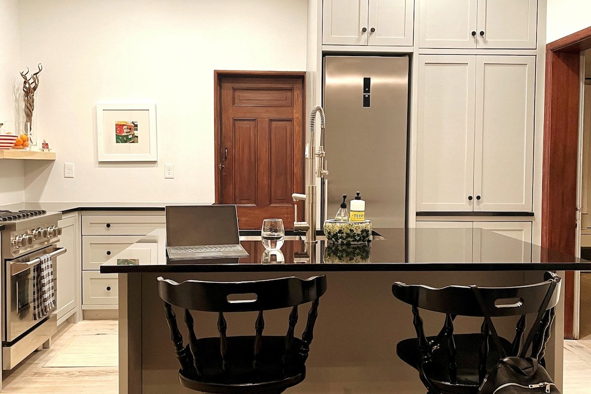 “The Cottage” Downtown Denver gallery image 5