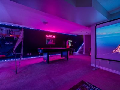 Game Room, Theatre, King Bed, Private Patio