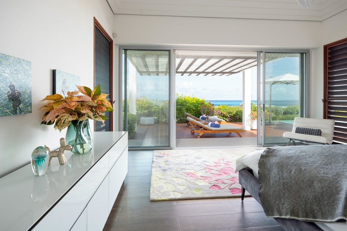 Skyline Villas – Villa Cosmo with Oceanview gallery image 2