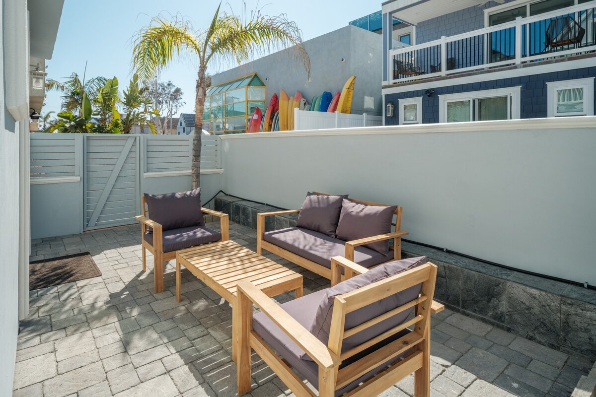 Mission Beach Retreat | Outdoor Areas, AC, Parking gallery image 5