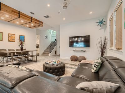 Central Austin Pet Friendly Compound w/Lap Pool