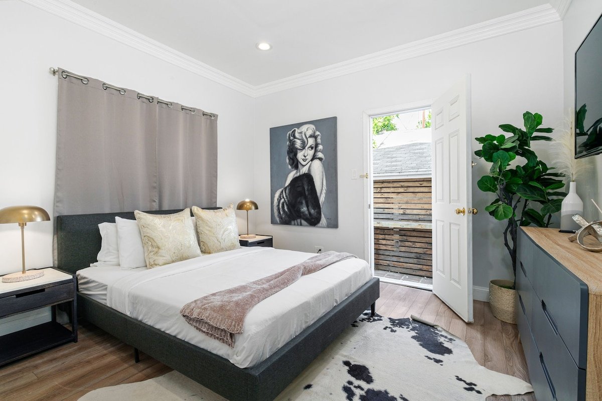 Gated Modern Duplex, in WEHO gallery image 5