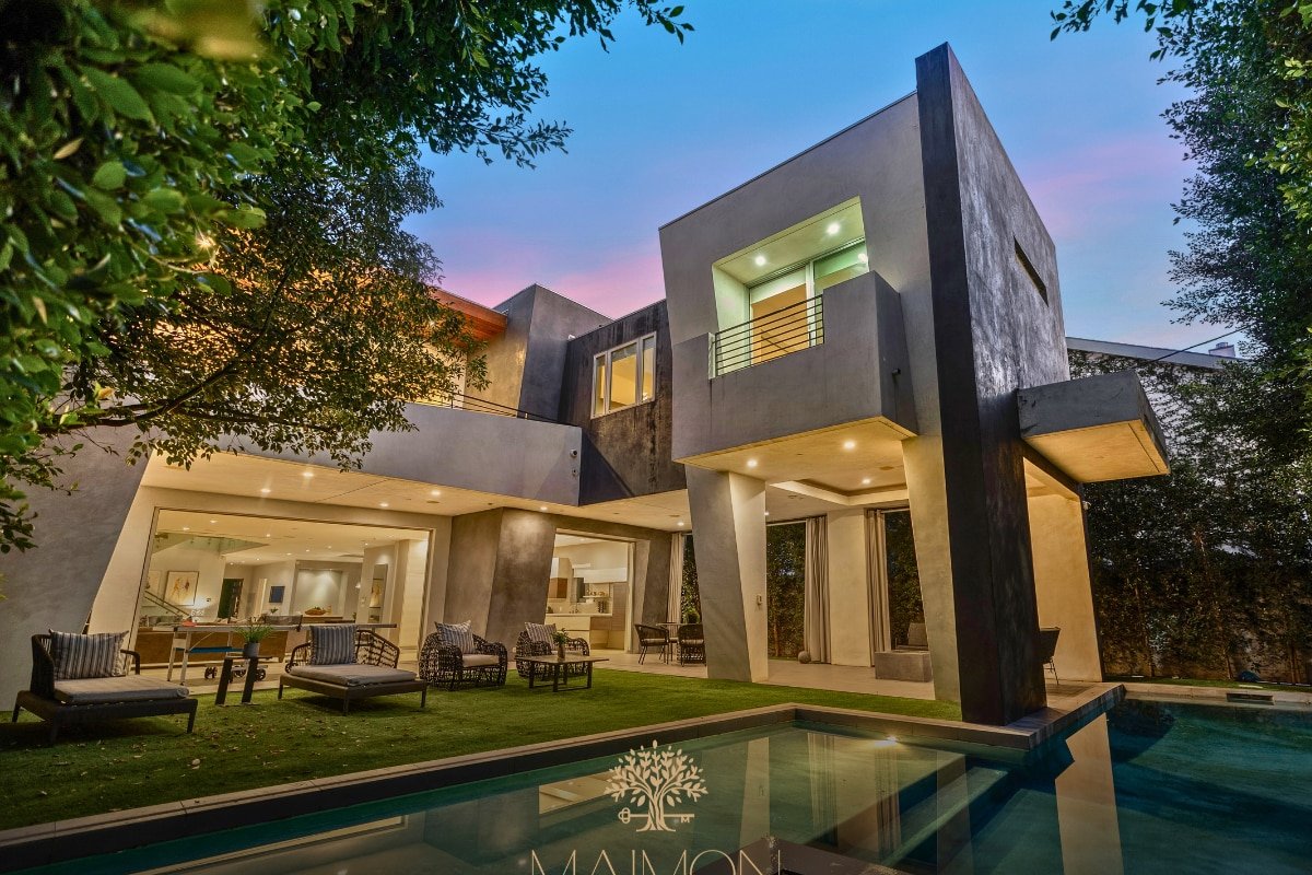 Charming West Hollywood Mini-Retreat w/ Pool & Spa gallery image 2